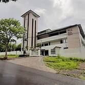 RedDoorz Plus @ Bitung City Center