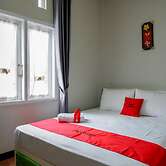 RedDoorz Syariah near Komplek Candi Arjuna Dieng