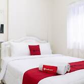 RedDoorz @ Garden Boulevard Citra Raya Tangerang