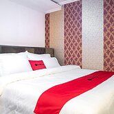 RedDoorz near Manhattan Times Square Medan 2