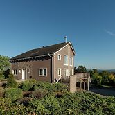 Lovely Villa in Durbuy with Hot Tub