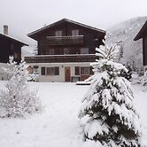 Elegant Apartment in Fieschertal near Forest