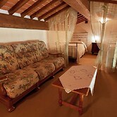 Poolside Vacation Home, Foiano