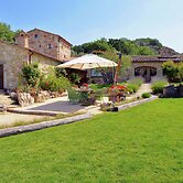Belvilla by OYO Villa Mezzeria