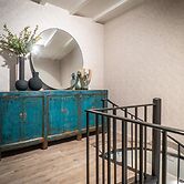 Farmhouse Apartment Near De Slufter