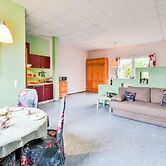 Modish Apartment in Rövershagen near Sea