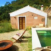 Cottage in Sdo Lums With Barbecue