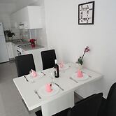 Adorable Apartment With Terrace & Beautiful Sea View Near the Sea Bay