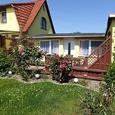 Bungalow in Zweedorf mit Liegewiese