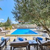 Apartment in Murter Near Beach and Pool
