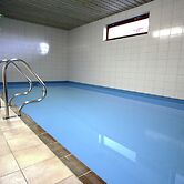 Apartment With Swimming Pool