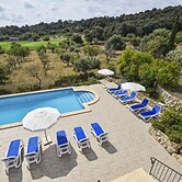 Country House in Spain With Pool & Mountain Views