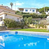 Modern Villa in Canyelles With Private Swimming Pool