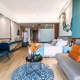 Yi Shu Jing Pin Holiday Hotel