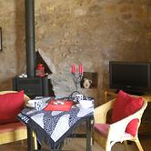 Cosy Holiday Home With Garden in Leonidio