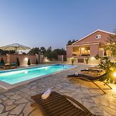 Cosy Holiday Home in Policnik With Pool