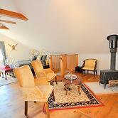 Fleur de Lis - A Knightly Abode!