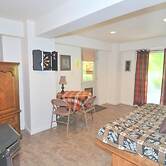 Trails End River Retreat - Riverside