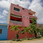 Hotel y Bungalows Bugambilias