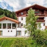 Hotel Cuntera