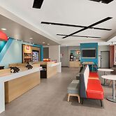 avid hotel Cedar Rapids South - Arpt Area by IHG