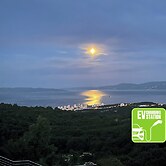 Terra Magica Deluxe Apartment OR Room with Private Parking, Terrace an