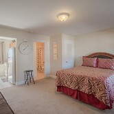 Oak Shores Studio 39