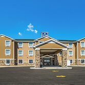 Cobblestone Hotel & Suites - Newport