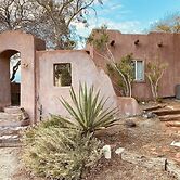 Bubbling Wells Oasis