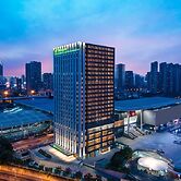 Holiday Inn Wuxi Central Station by IHG