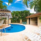 Colorful Condo with a Swimming Pool and Close Proximity to El Coco and