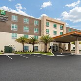 Holiday Inn Express And Suites Deland South by IHG