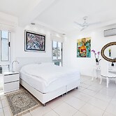 An Executive 3 Bedroom Villa, Private Pool, Ac Wifi in all Rooms, Inte