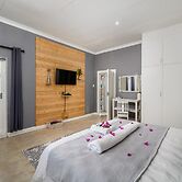 Sea Studio - Sea-facing