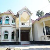 Aminvilla Resort