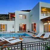 Spacious Villa With Private Pool and sea View, Just 150 Meters From th