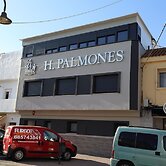 Hostal Palmones