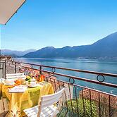Bella Lake View