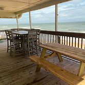 Cozy Cottage by Distinctive Beach Rentals