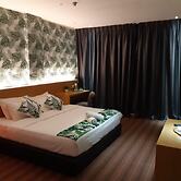 Grandeur Hotel and Spa