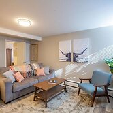 Hip & Urban Condo near the heart of Old Town