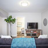 Couple’s Getaway | Walk to UNC |FREE Cruiser Bikes