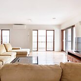 5br Luxury House 20 Min To Cbd Spacious Living