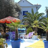 Holiday Apartment With sea View and Mountains View