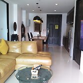 6-38 - 2 Bdr Condo With Balcony and Shared Pool