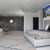 Gray Door Apartments - Adults Only