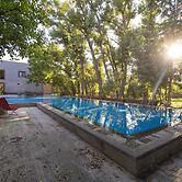 Sunolus Vineyard House