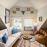 Center of Highlands! Spacious Bardstown loft!