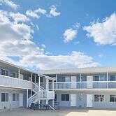 Twilight Country Motel