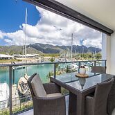 Magnetic Blue Waterfront Apartments